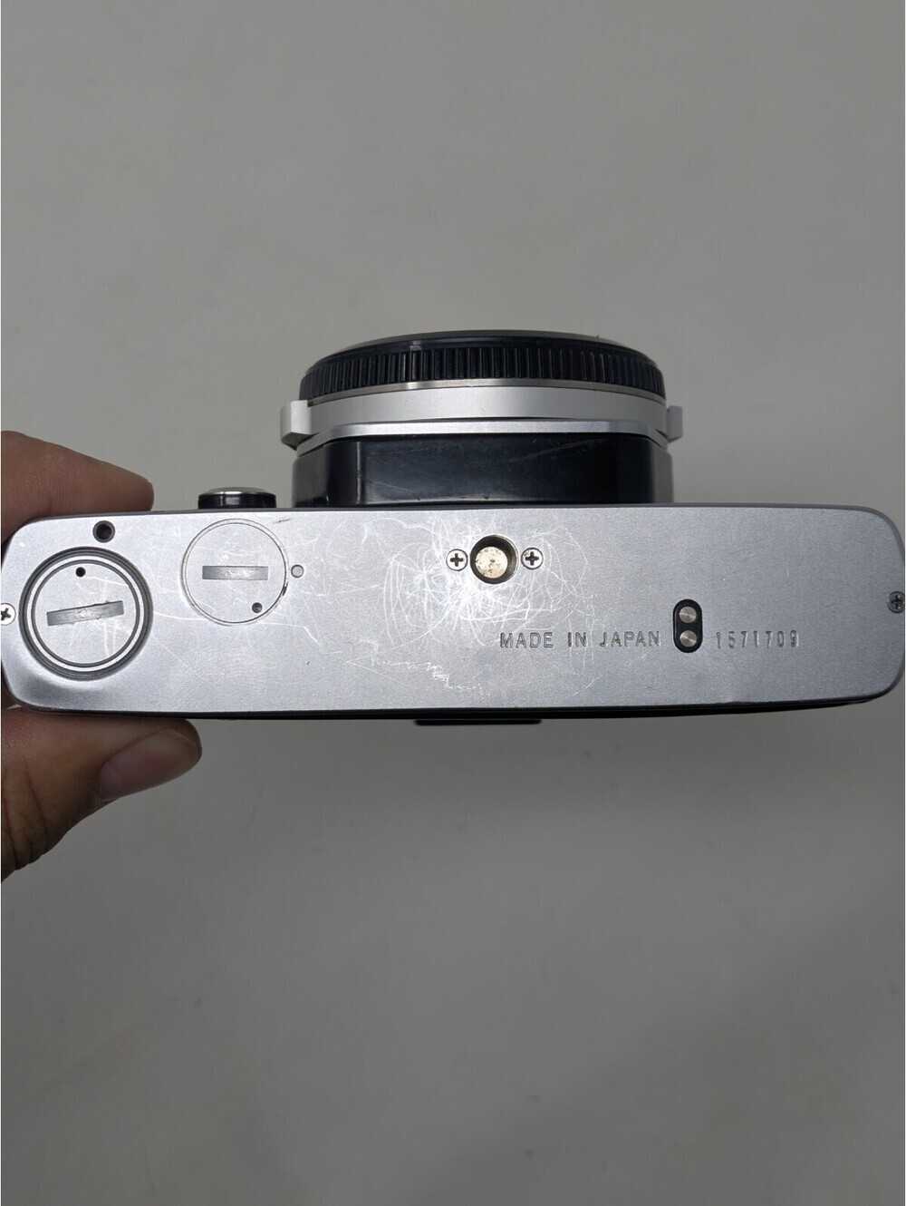 Olympus OM-1 35mm SLR Body – Silver – All-Mechanical – Meter Tested & Working - Picture 6 of 7